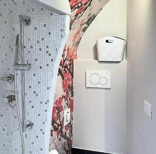 Iconica בית הארחה 3*