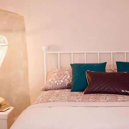 Iconica Gasthuis Putignano